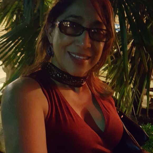 Meet your Posher, Dinorka - Picture 1 of 1